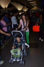 Suzanne Roshan snapped at the Mumbai Airport on 14th June 2012 (37).JPG
